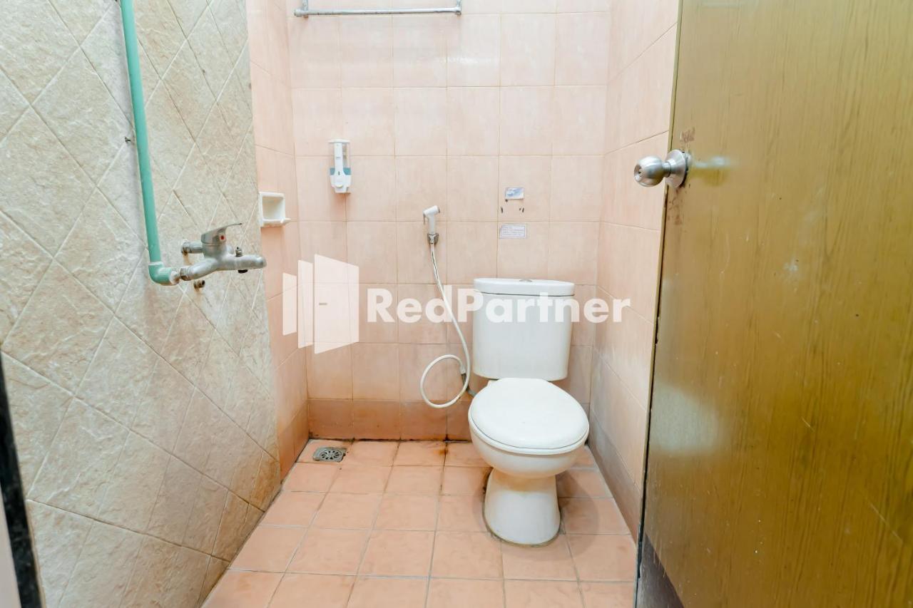 Cherry Pink Hotel Medan Mitra Reddoorz Luaran gambar