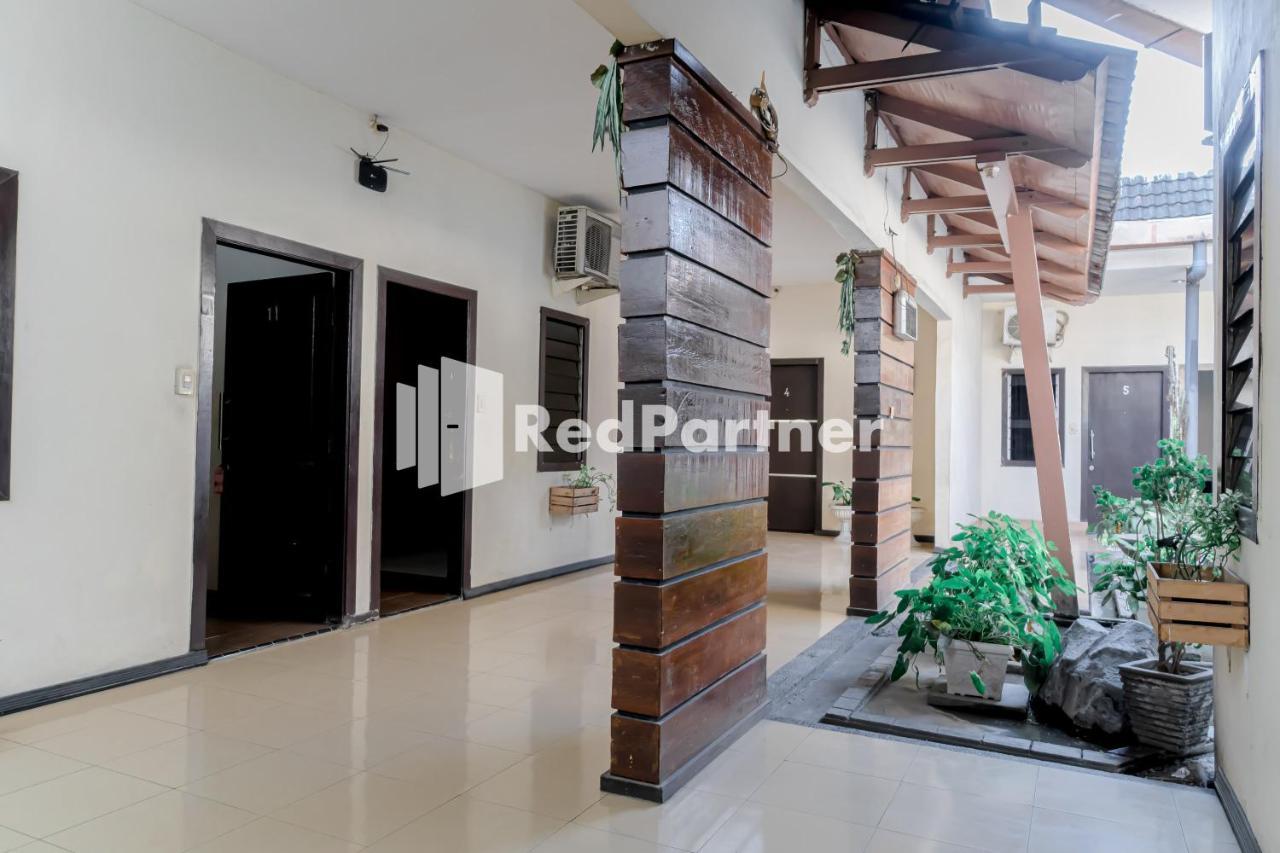 Cherry Pink Hotel Medan Mitra Reddoorz Luaran gambar