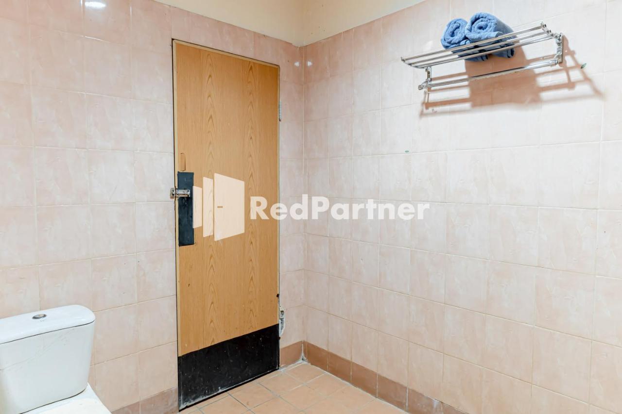 Cherry Pink Hotel Medan Mitra Reddoorz Luaran gambar